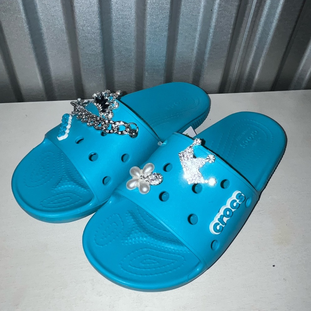Croc slip on
